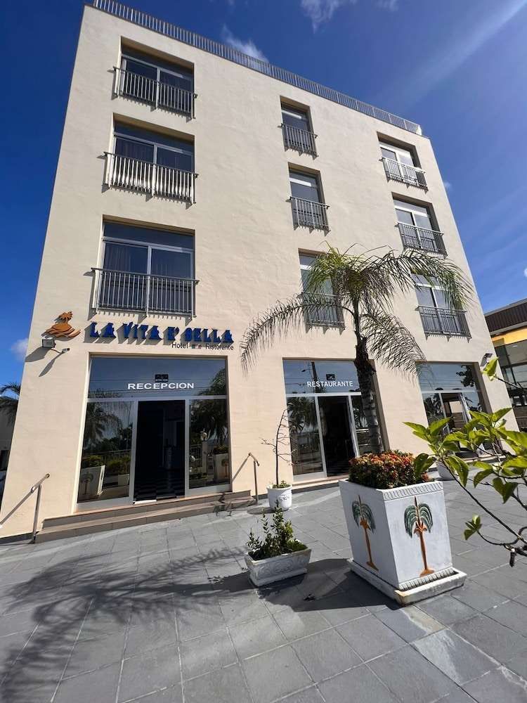 La Vita E' Bella Hotel Ristorante — hotel in Santo Domingo Este
