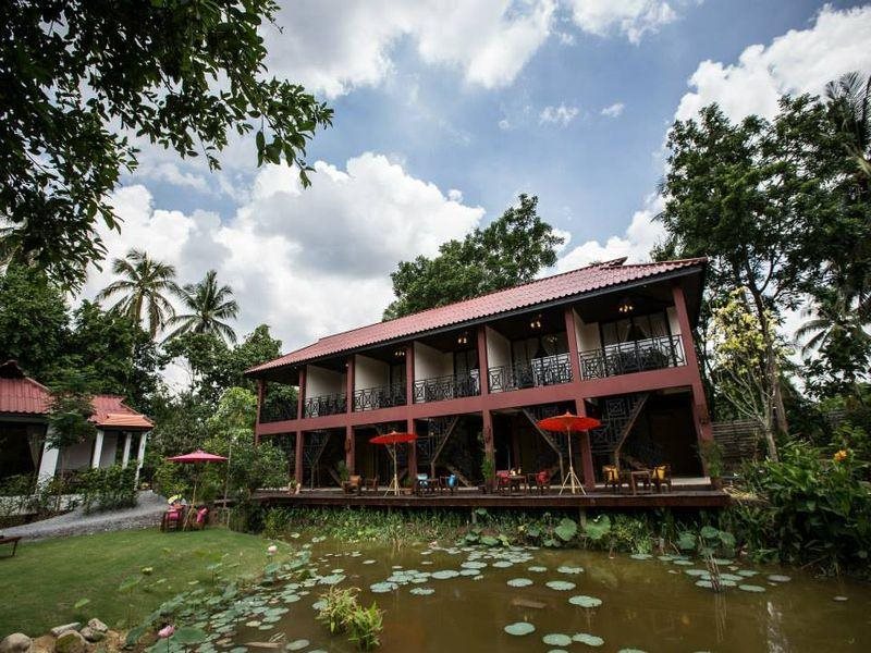 Ruen Parichart Tropical Resort in Pak Kret, Thailand