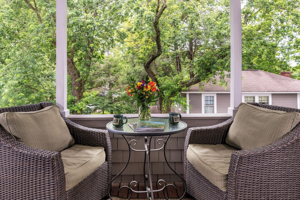 Abbington Green Bed & Breakfast Inn - photo 127