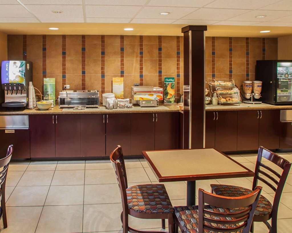 Quality Inn and Suites St Charles West Chicago - photo 31