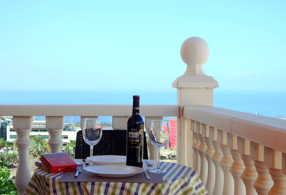 Adeje Sea View - last minute hotel in Adeje