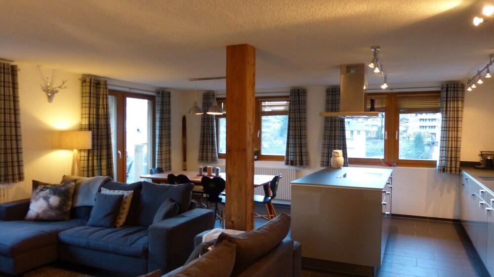 Chalet Sole — 4-Star Luxury Hotel in Lauterbrunnen, Switzerland