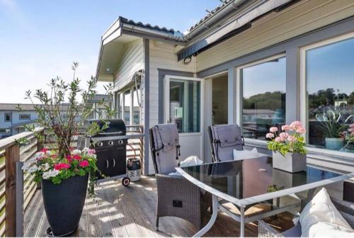 Modern apartament in the middle of Bohuslan — 4-Star Luxury Hotel in Ljungskile, Sweden