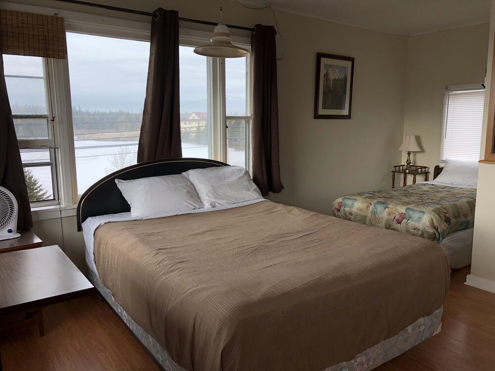 NovaStar Motel On The Lake — hotel in Yarmouth