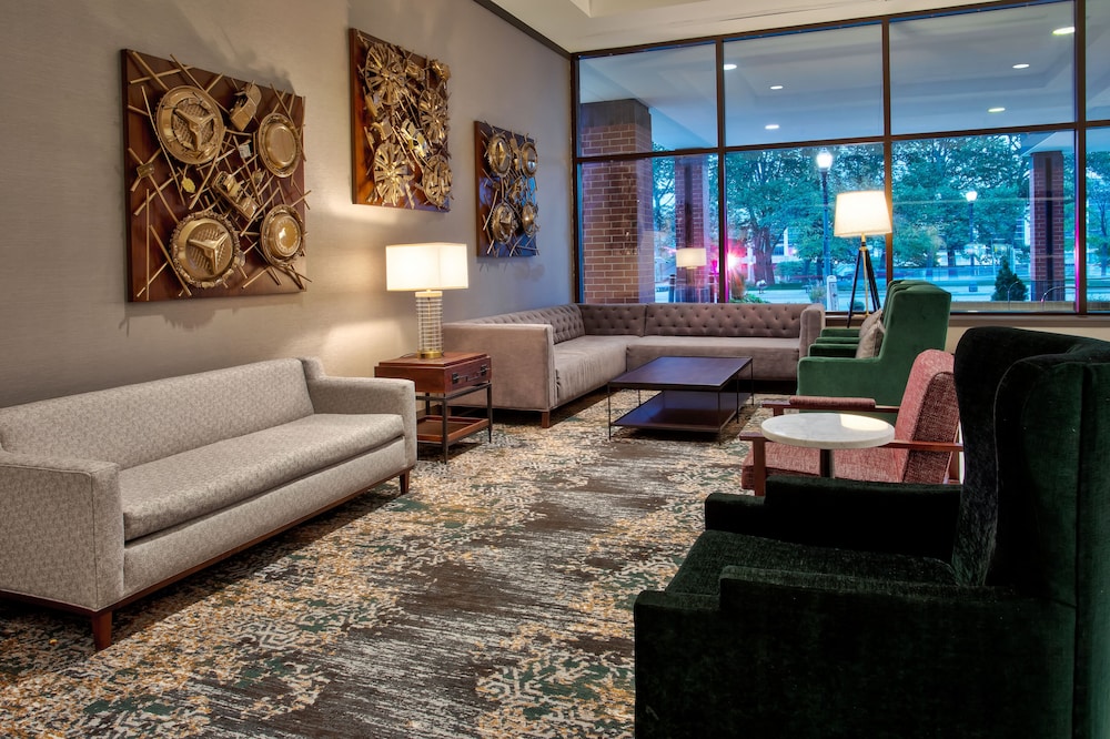DoubleTree by Hilton Lansing - photo 8