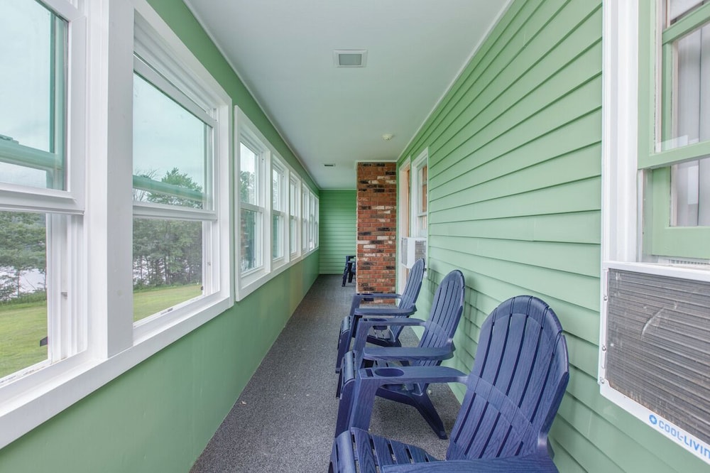 Lake Shore Farm Inn - photo 15
