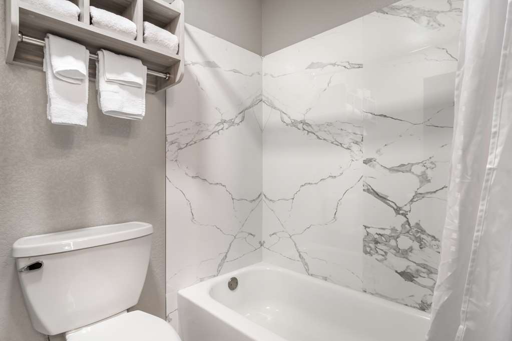 Best Western Park City Wichita North - photo 39