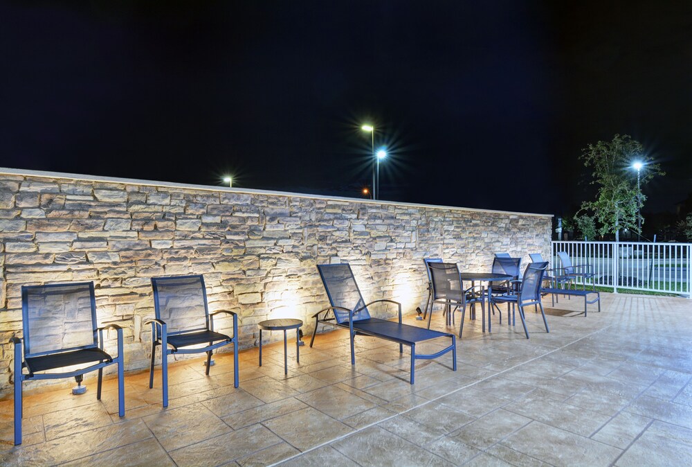 Fairfield Inn & Suites by Marriott Houston NASA We - photo 23