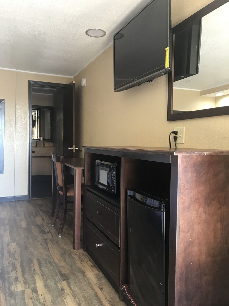 Memphis Inn - photo 17