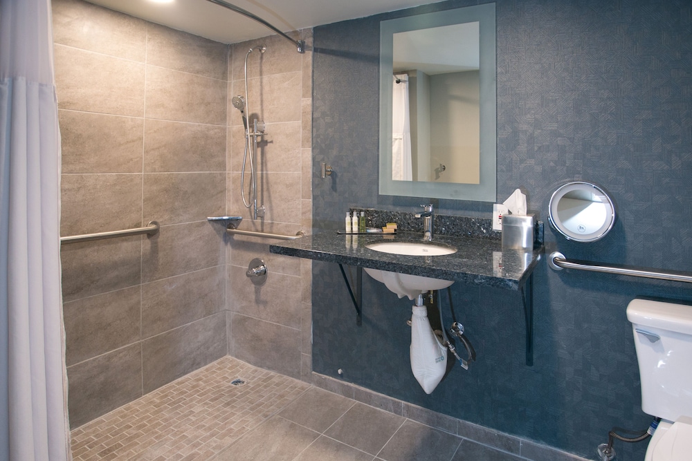DoubleTree by Hilton Chico - photo 31