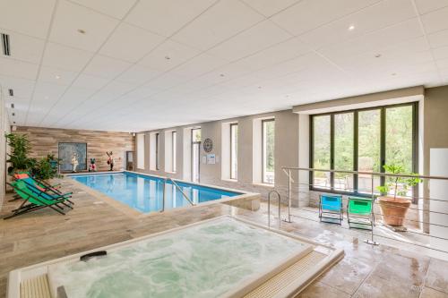 La Cachette - carbon neutral hotel in Dieulefit