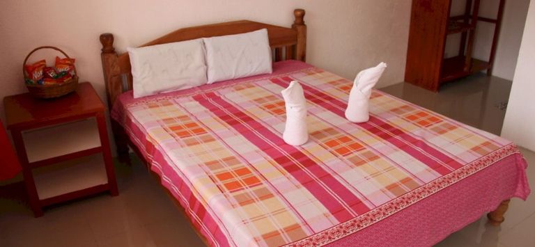 Robertos Resort - carbon neutral hotel in Panglao