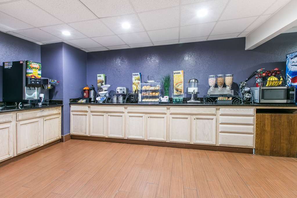 Microtel Inn & Suites by Wyndham Oklahoma City Airport - photo 16