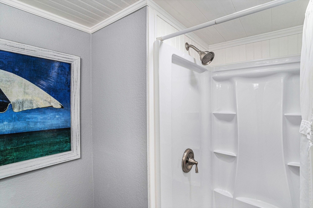 1206 Waters Edge Resort 1 Bedroom Condo by RedAwning - photo 14