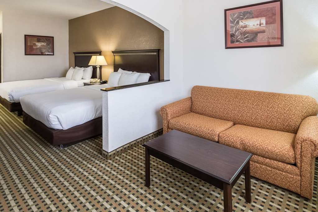 Quality Suites Burleson Ft. Worth - photo 10