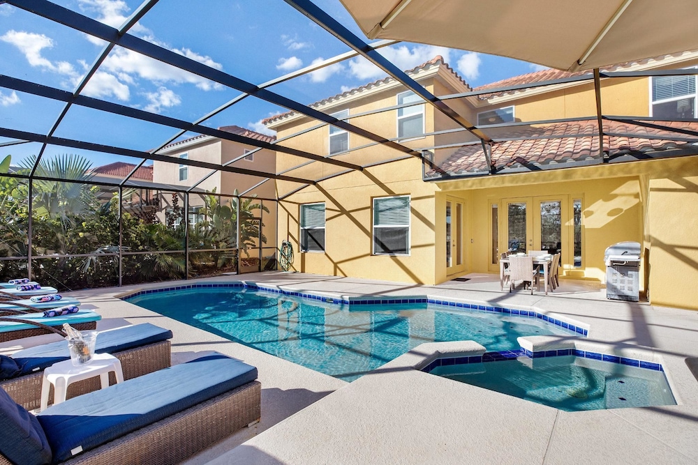 Grande Villa 6 Bedroom — 4-Star Luxury Hotel in Davenport, United States