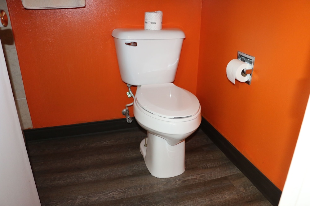 Amber Inn Motel Le Mars - photo 27