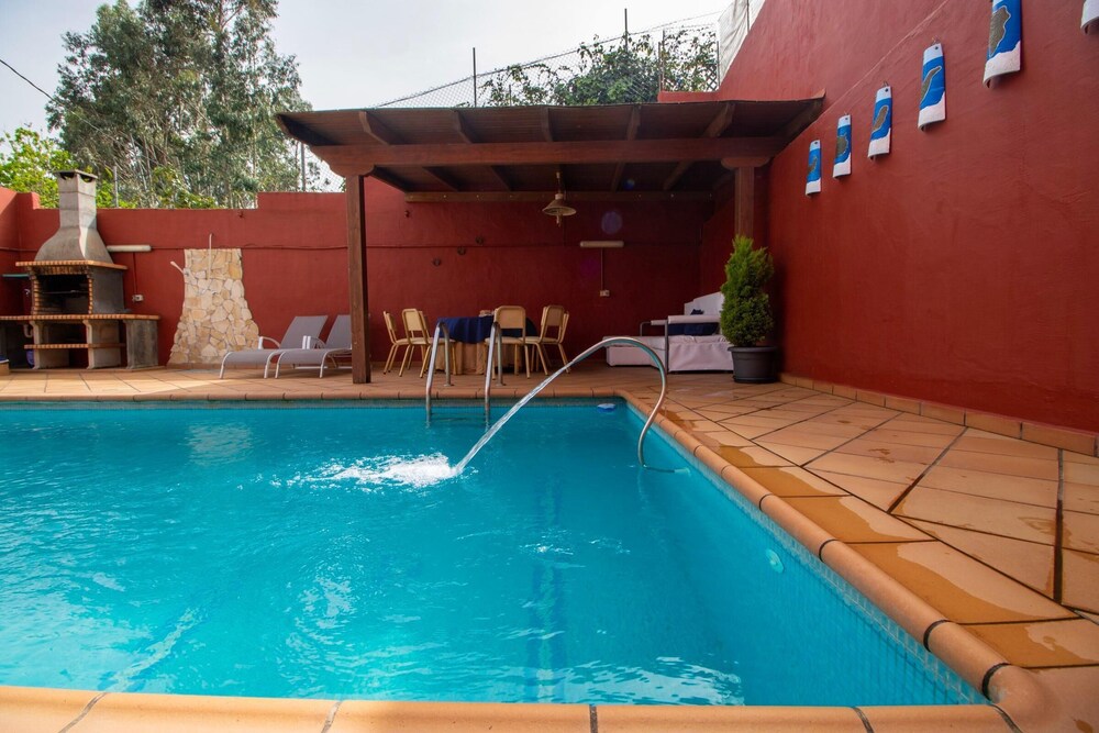 Mountain Chalet Sea Views & Pool — 4-Star Luxury Hotel in Moya, Spain