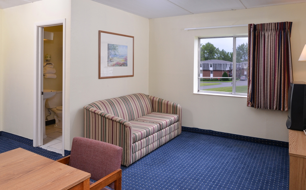 Americas Best Value Inn Geneva - photo 9