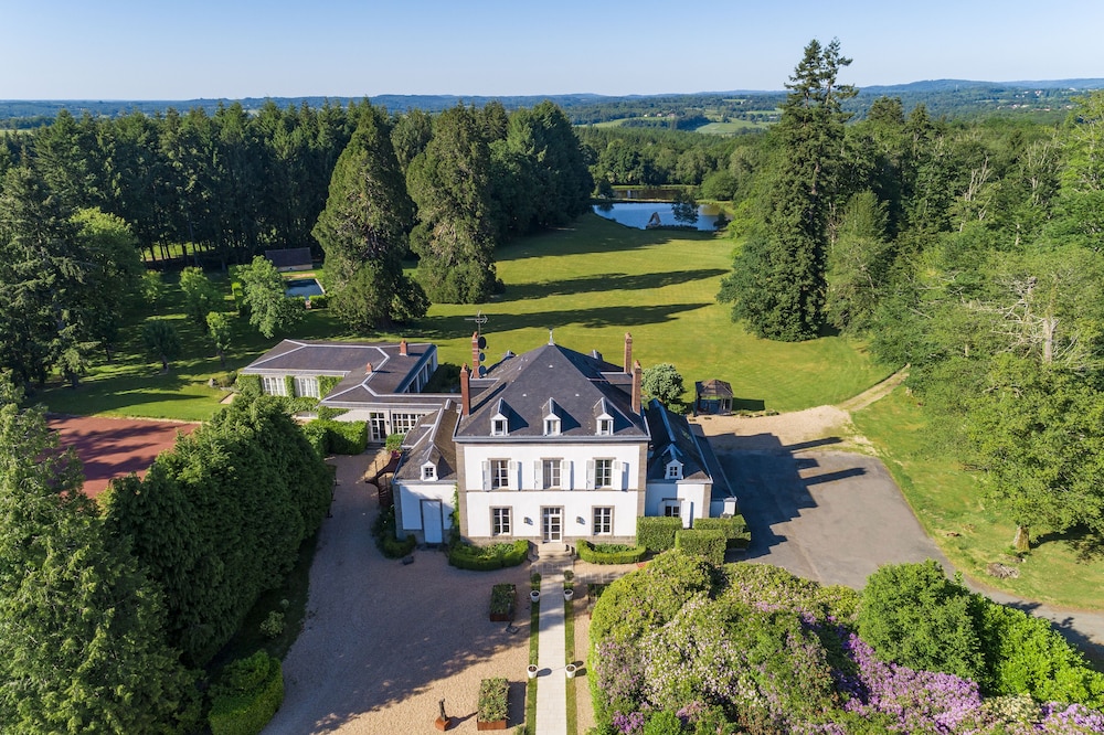 La Chapelle Saint Martin Relais & Chateaux — 4-Star Luxury Hotel in Nieul, France