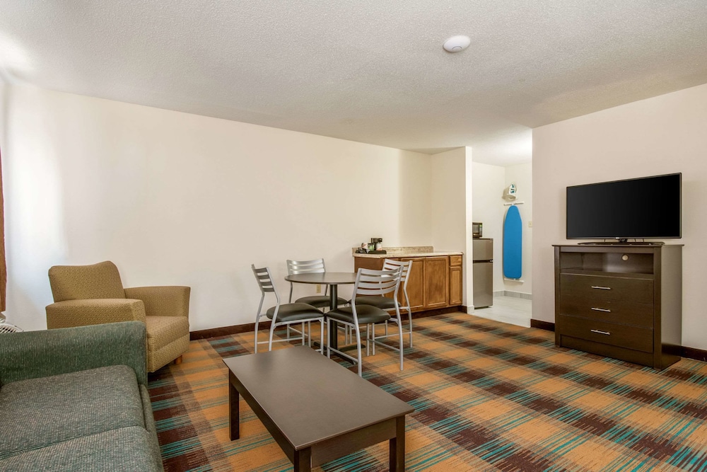 Quality Inn Bloomsburg - photo 24
