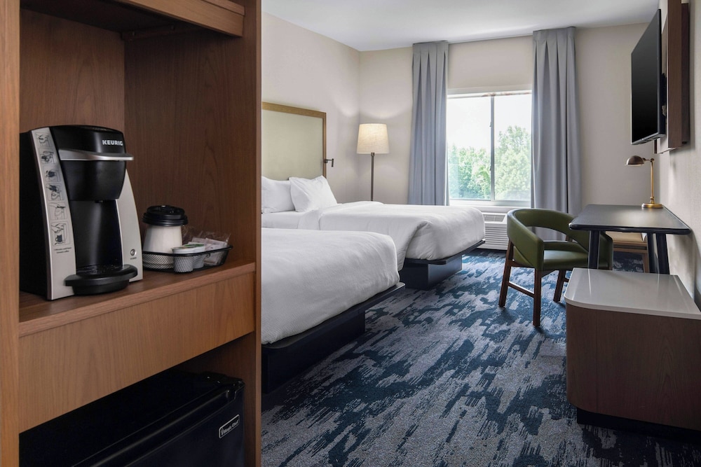 Fairfield Inn & Suites by Marriott Rocky Mount - photo 5