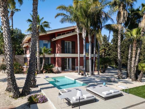 Villa Nunziatina — 4-Star Luxury Hotel in Carlentini, Italy