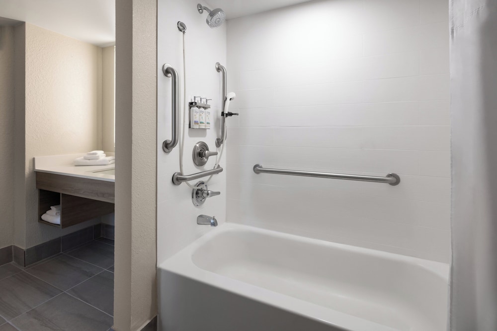 Holiday Inn Express Augusta Downtown by IHG - photo 14
