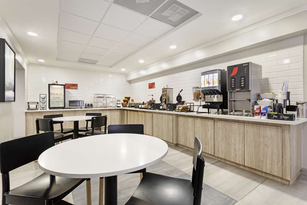 Best Western Plus Sugar Land Stafford - photo 4