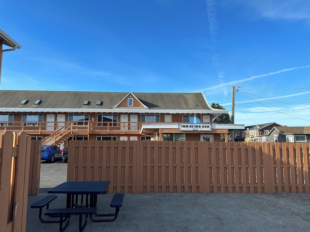 Inn at the Sea in Long Beach, United States