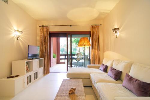 Apartamento Alicate Playa — 4-Star Luxury Hotel in Marbella, Spain