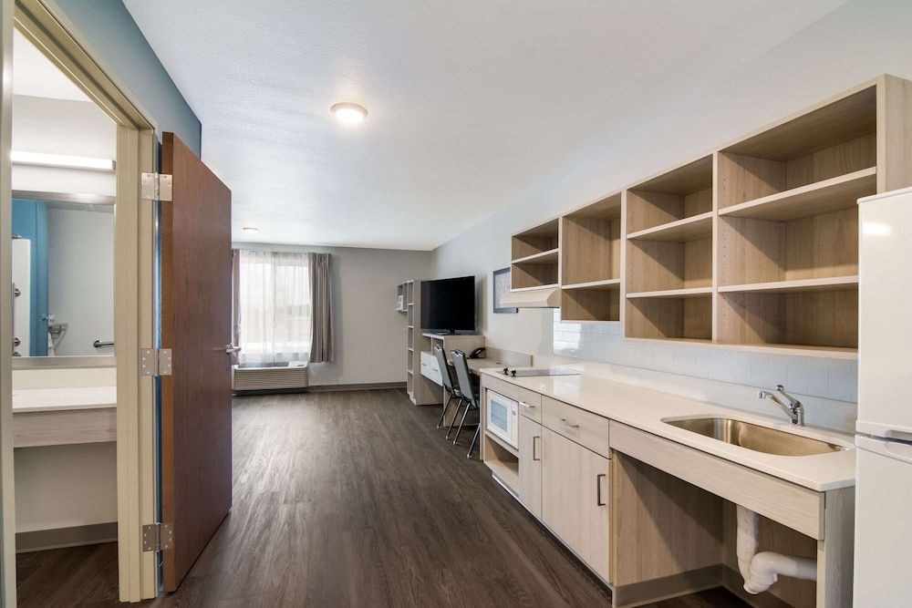 WoodSpring Suites Morrisville Raleigh Durham Airport - photo 16