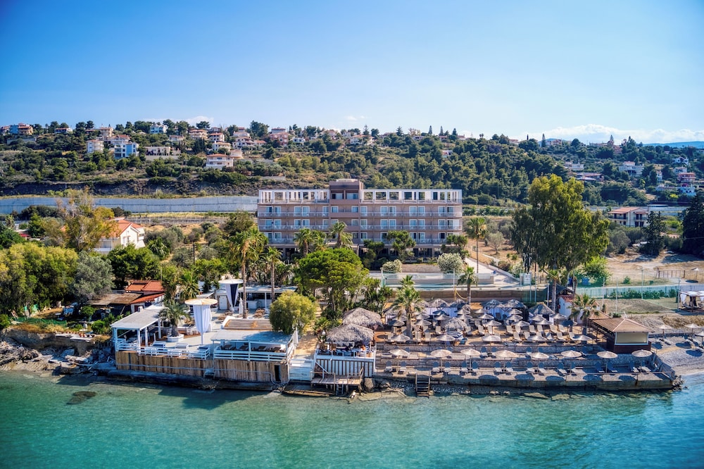 Black White Boho Resort — Xylokastro