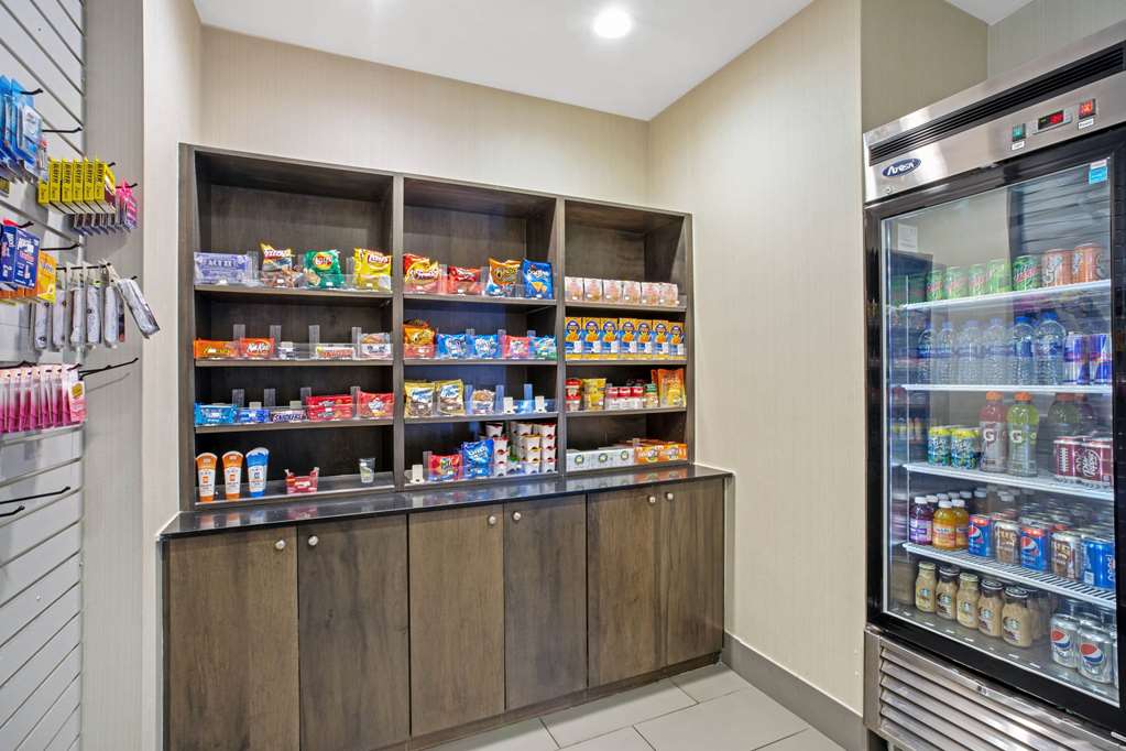 La Quinta Inn & Suites by Wyndham York - photo 34