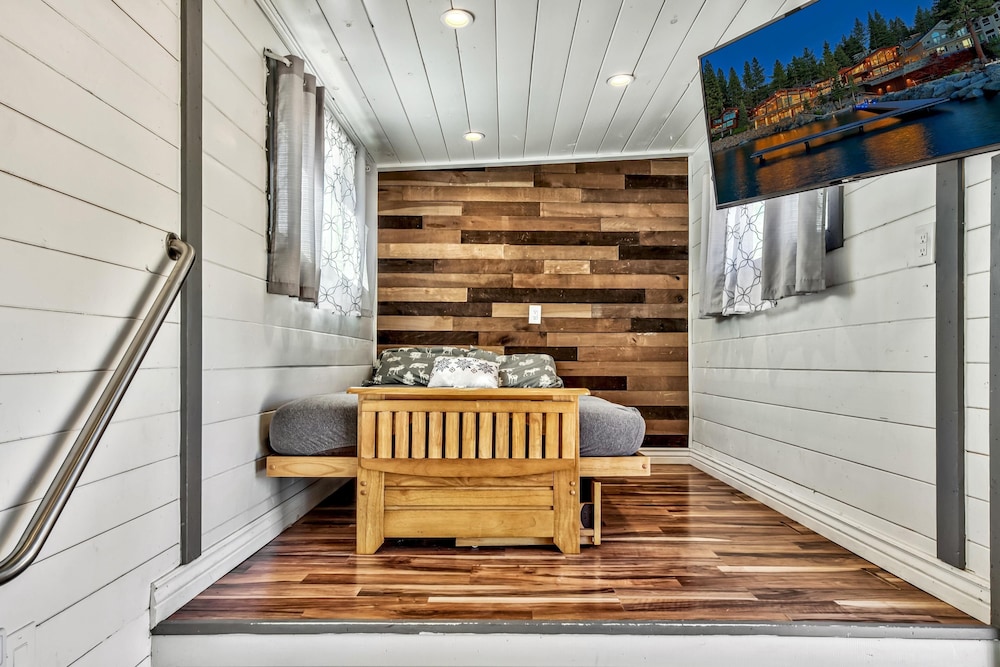 West Walker Motel - photo 5