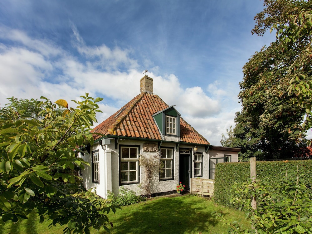 Cottage in Nes Ameland near Coastline — 4-Star Luxury Hotel in Nes, Netherlands