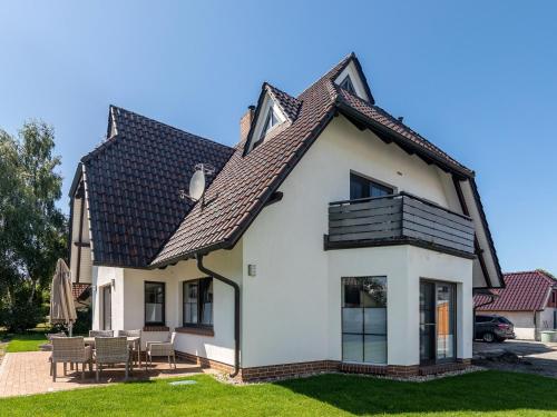 Ferienwohnungen Haus am Strand — 4-Star Luxury Hotel in Zingst, Germany