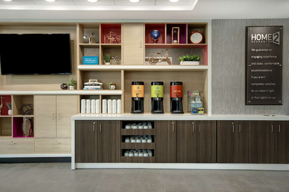Home2 Suites by Hilton Grand Rapids Airport - photo 2