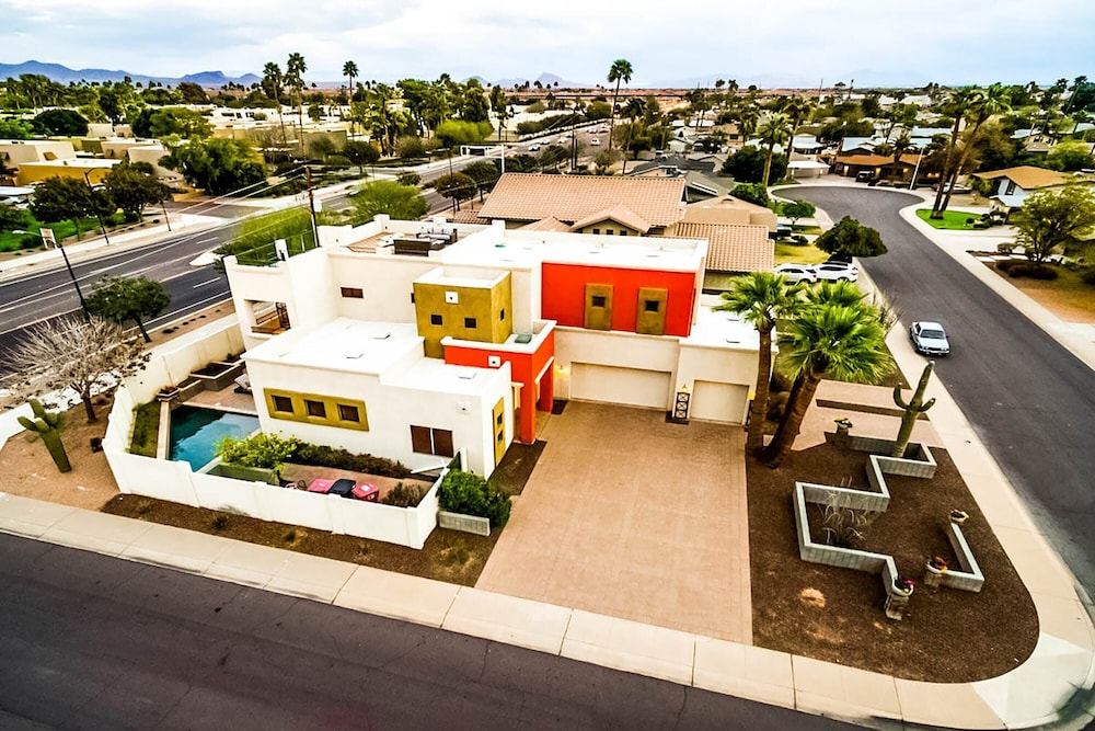 Pueblo Viejo by Avantstay Artsy Oasis w Pool Rooftop & Games Near Old Town - photo 24