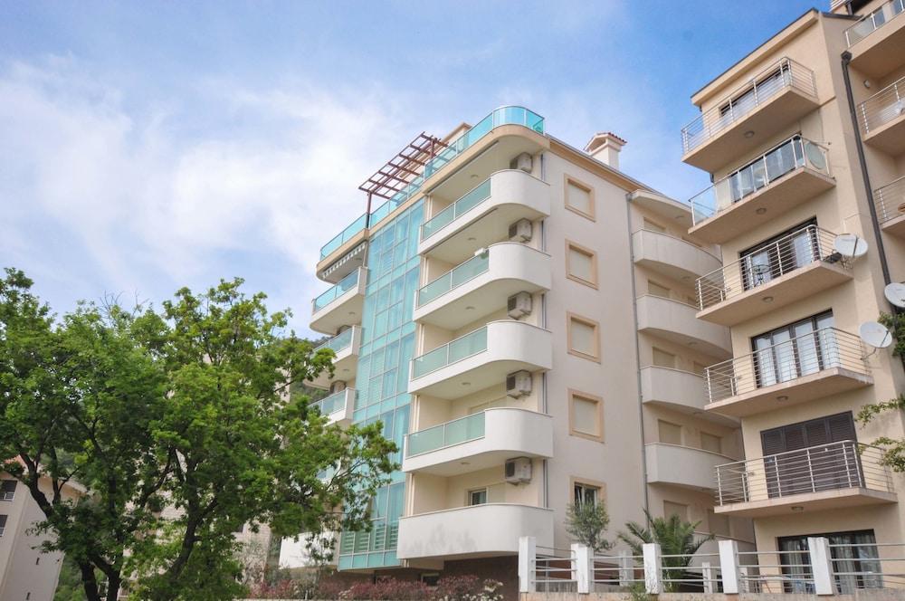 Adriatic Apartments — 4-Star Luxury Hotel in Budva, Montenegro