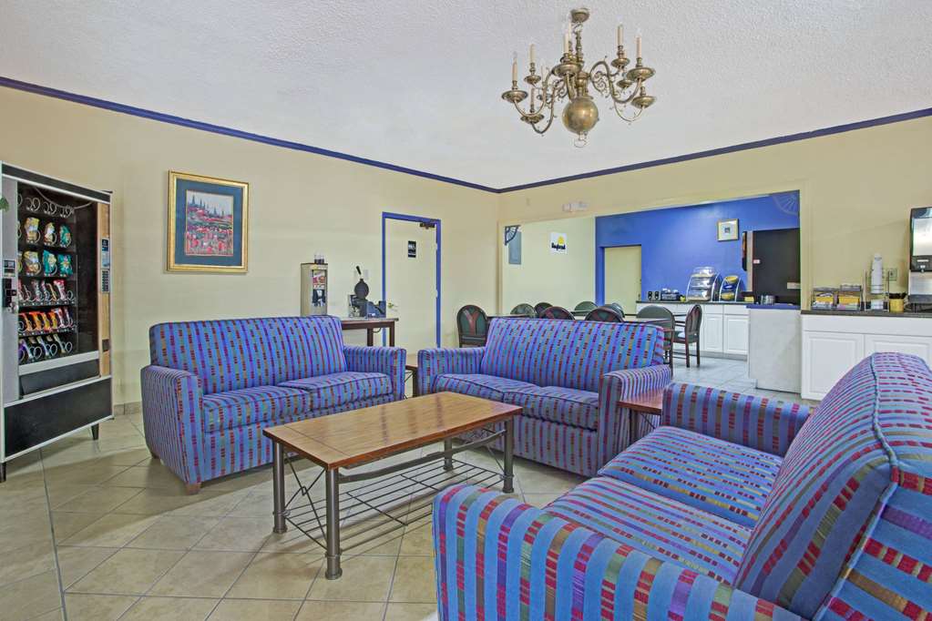 Days Inn by Wyndham Benson - photo 8