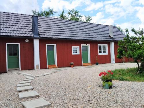 Three Little Birds Artists Residence — 4-Star Luxury Hotel in Plaski, Croatia