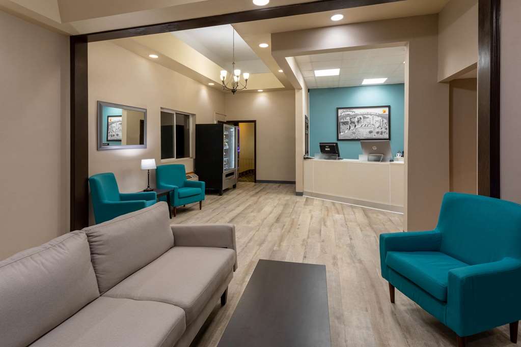 Super 8 by Wyndham Gillette - photo 3