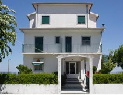 Hotel Novo Dia — Meda