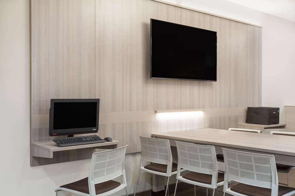 Microtel Inn & Suites by Wyndham Springville Provo - photo 16