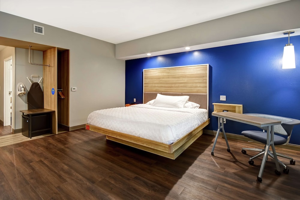 Tru By Hilton Syracuse Camillus - photo 9