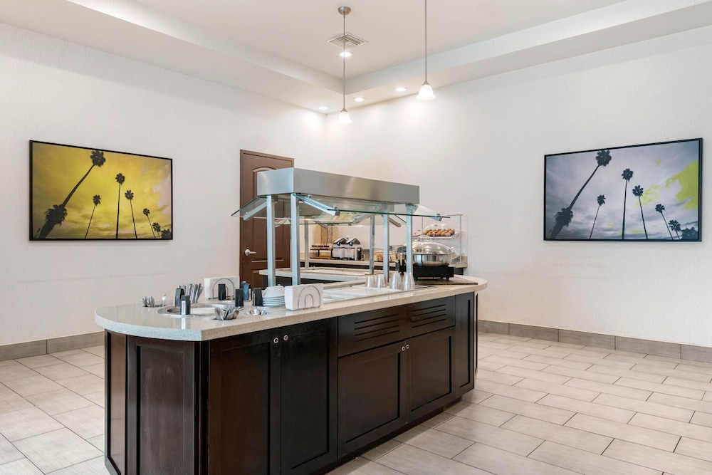 Staybridge Suites St. Petersburg Downtown by IHG - photo 50