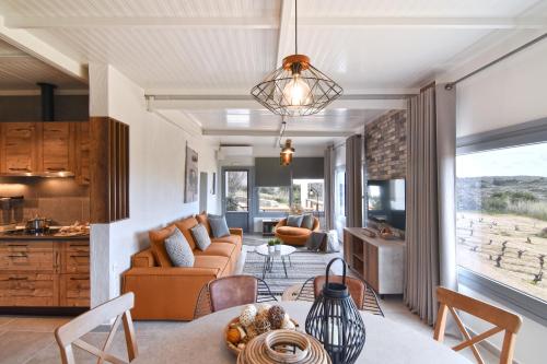 Nino's Country House — 4-Star Luxury Hotel in Provatas, Greece