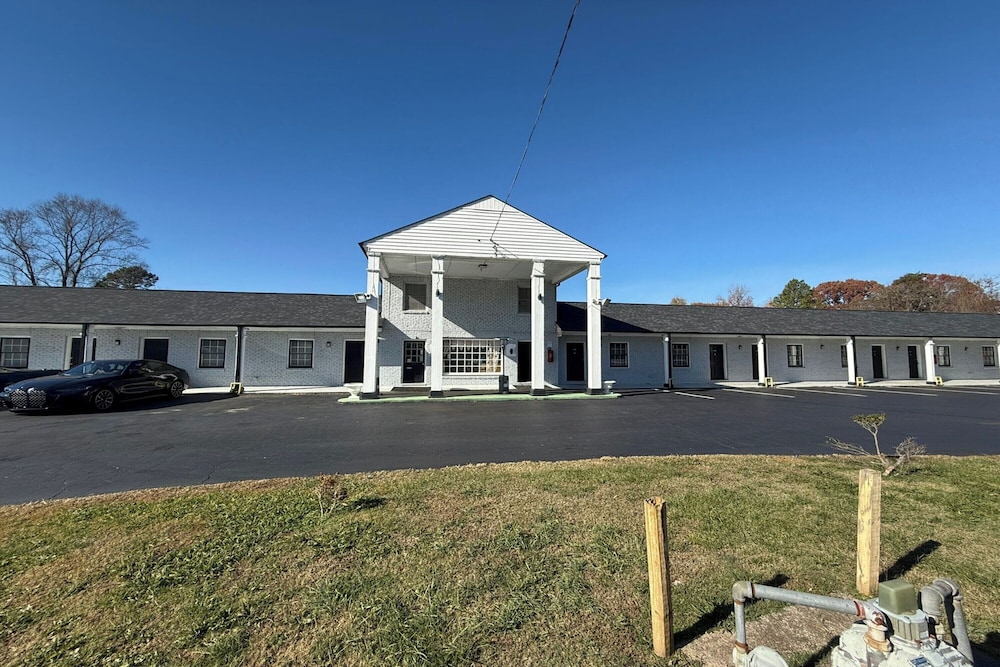 OYO Hotel Economy Inn US 29 Danville in Danville, United States