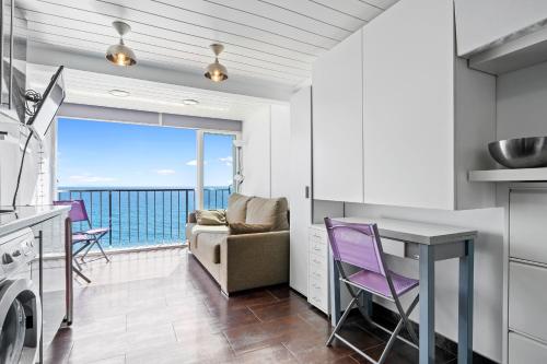 Hauzify I Apartaments Palace in Castell-Platja D'aro, Spain